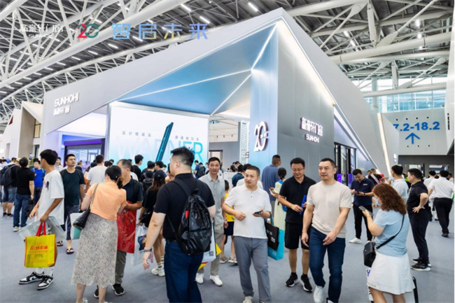 如约而智，新豪轩亮相广州建博会，开启全屋智能门窗新时代200.jpg