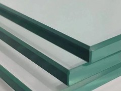 富轩门窗 | 阳台封窗玻璃如何选？从钢化到LOW-E挑选大全，助你封窗更省心 