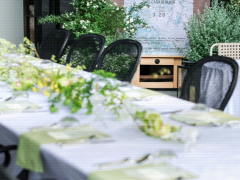 品牌挚友丨新豪轩门窗携手邓丽司，助力“之外·之间”首展启幕 