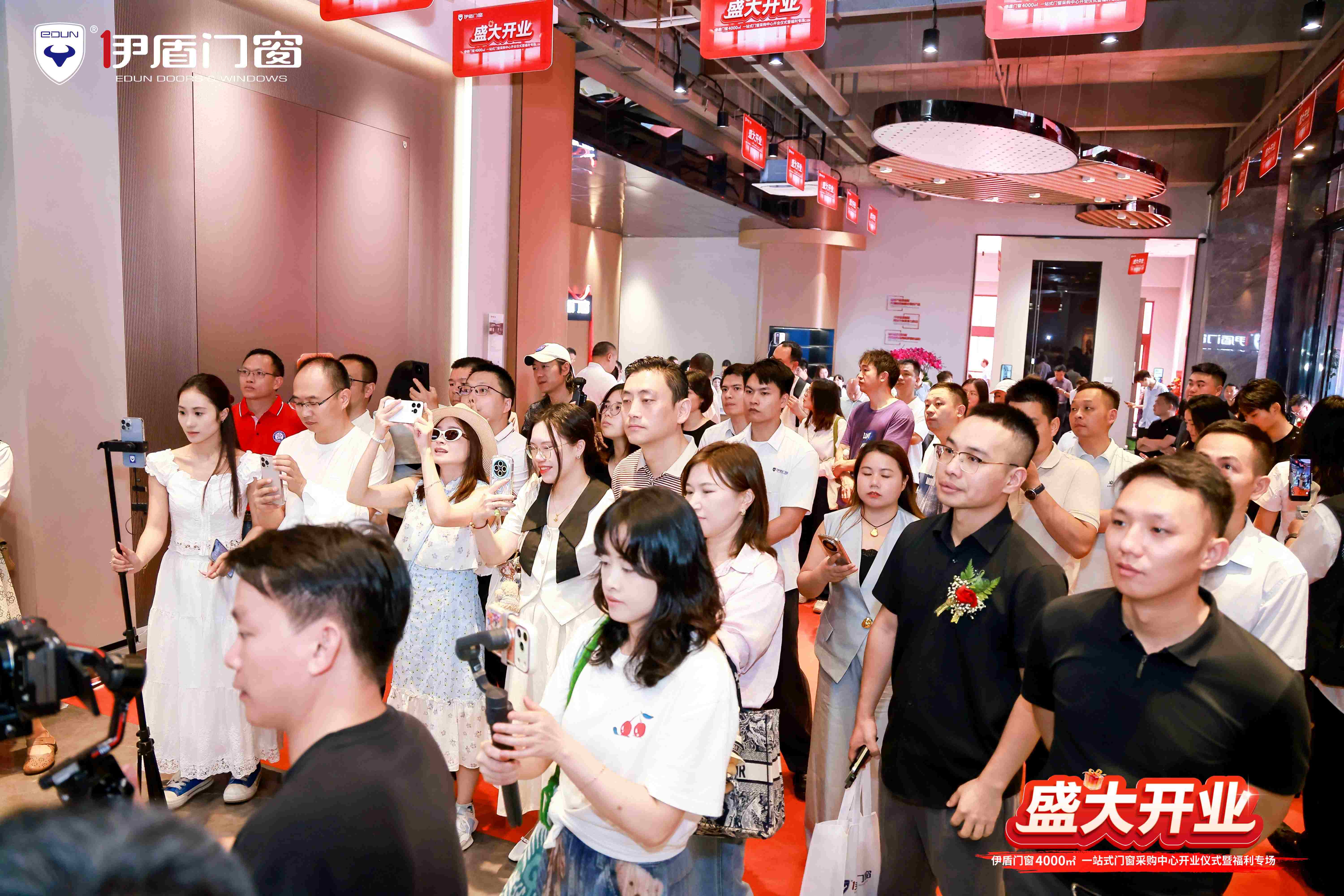 展厅讲解2.jpg